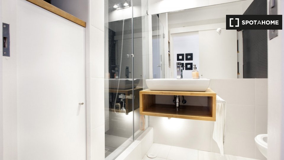 Apartment Lisbon, 1 bed — photo 14