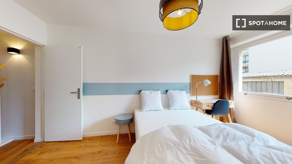 Double room Paris, 4 beds — photo 9