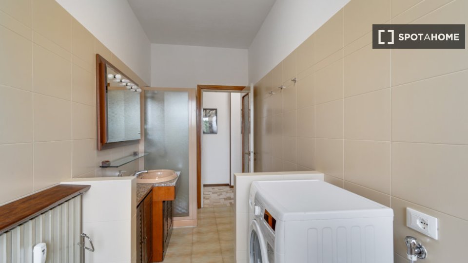 Double room Milan, 3 beds, 105m² — photo 13