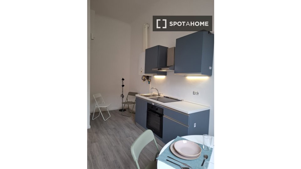 Double room Milan, 2 beds, 58m² — photo 8