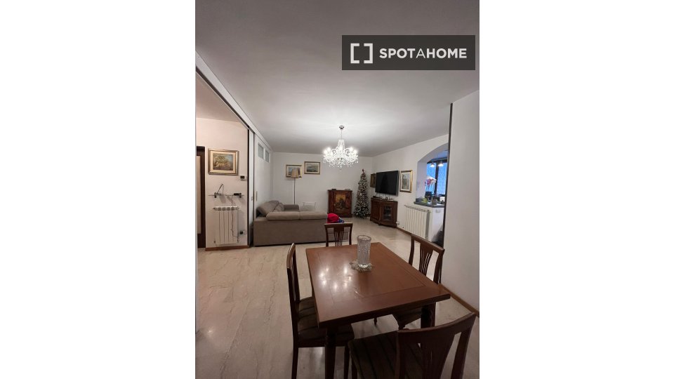 Double room Rome, 3 beds, 120m² — photo 5