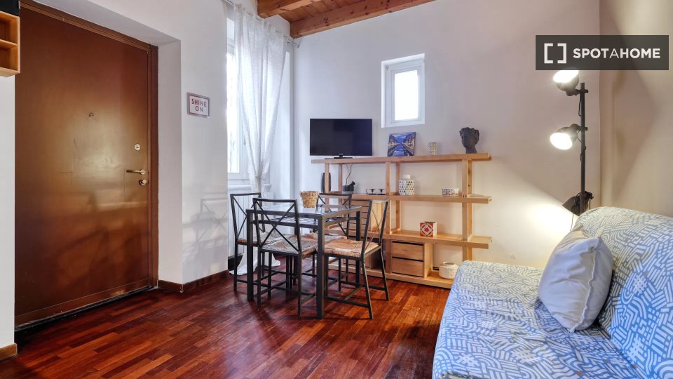 Apartment Milan, 1 bed — photo 2
