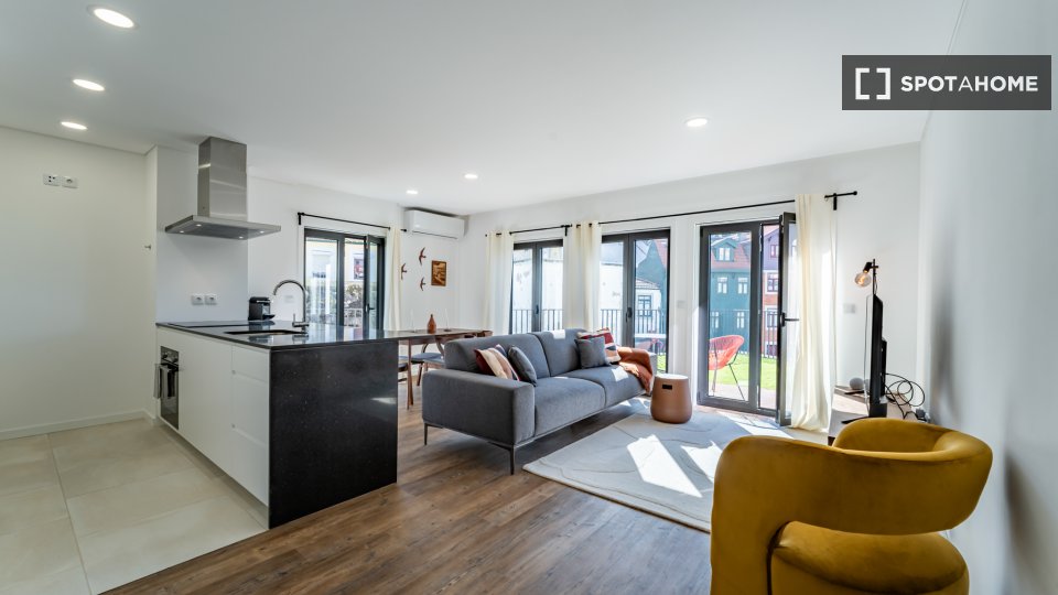 Apartment Porto, 2 beds, 162m² — photo 16