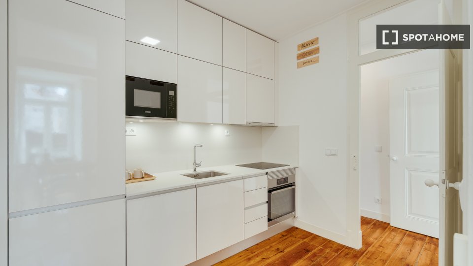 Apartment Lisbon, 1 bed, 65m² — photo 9