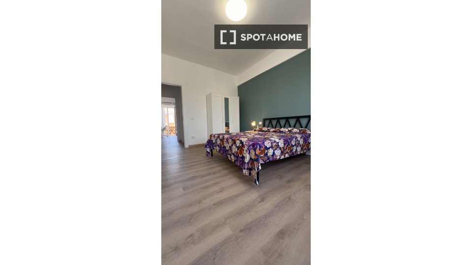 Double room Rome, 3 beds, 100m² — photo 20