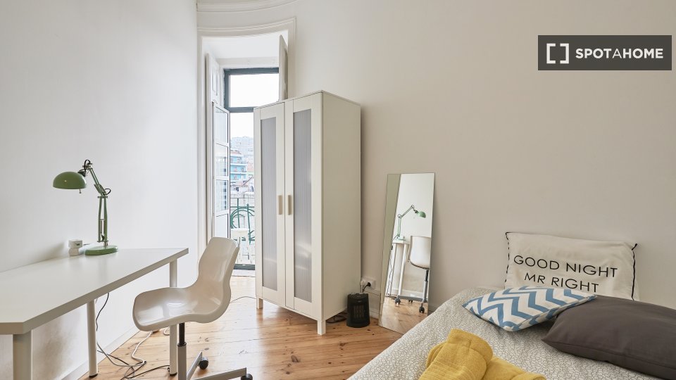 Double room Lisbon, 7 beds, 110m² — photo 50