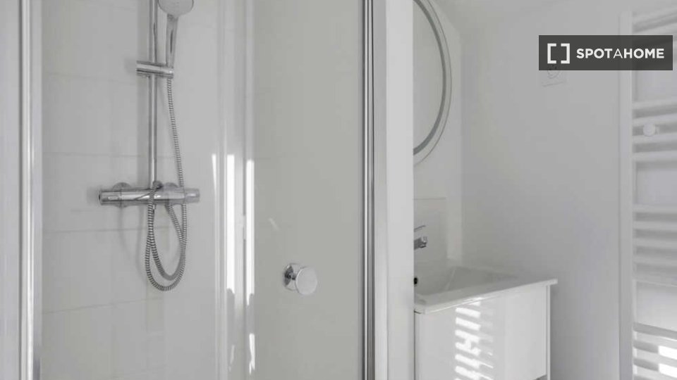 Double room Lille, 15 beds, 260m² — photo 6