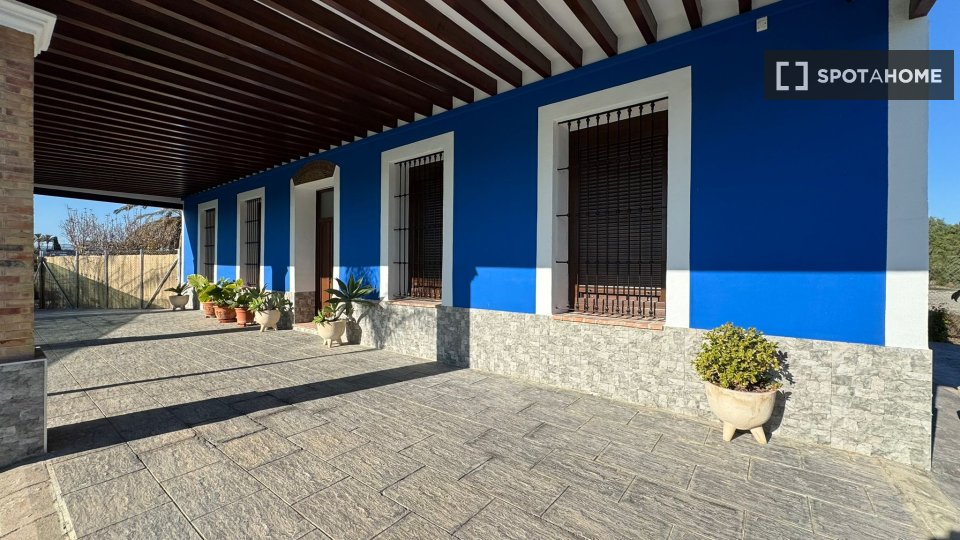 Double room Alicante, 10 beds, 650m² — photo 15