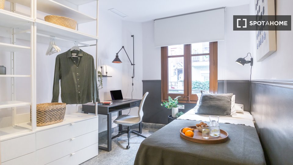Double room Barcelona, 16 beds, 380m² — photo 17