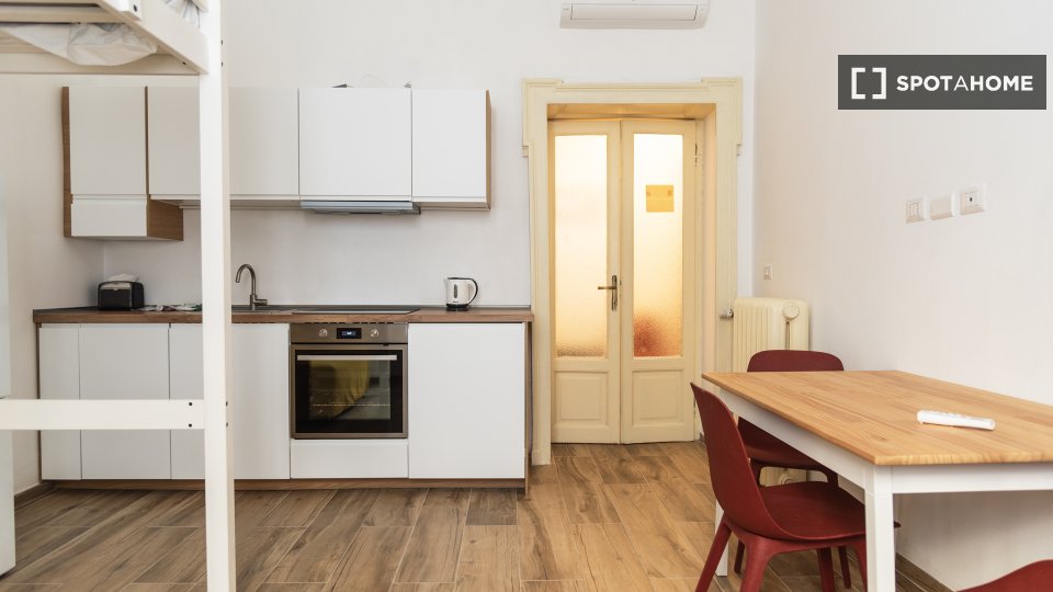 Apartment Milan, 1 bed — photo 16