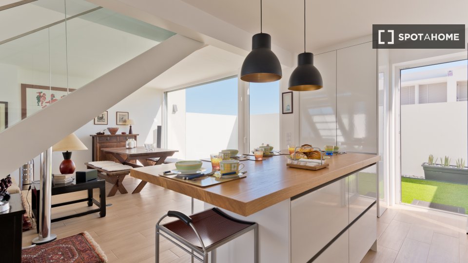 Apartment Lisbon, 2 beds, 147m² — photo 8