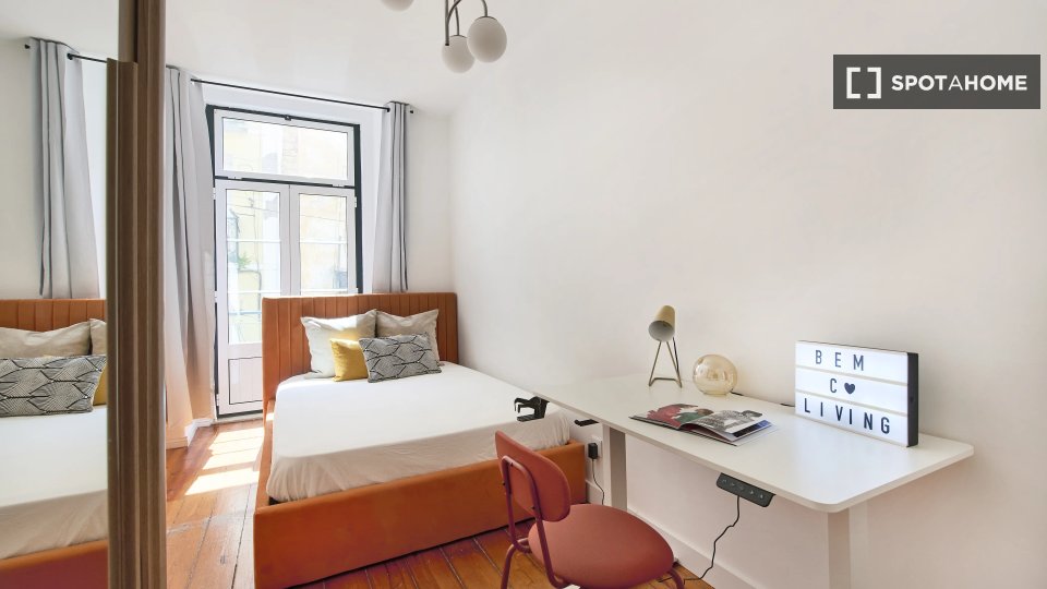 Double room Lisbon, 13 beds — photo 2