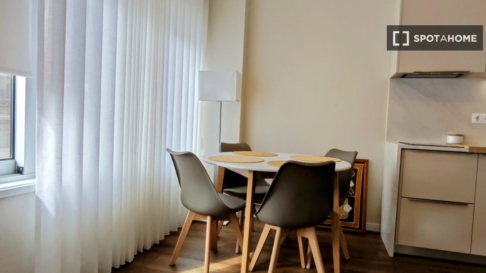 Apartment mono Porto, 35m² — photo 2