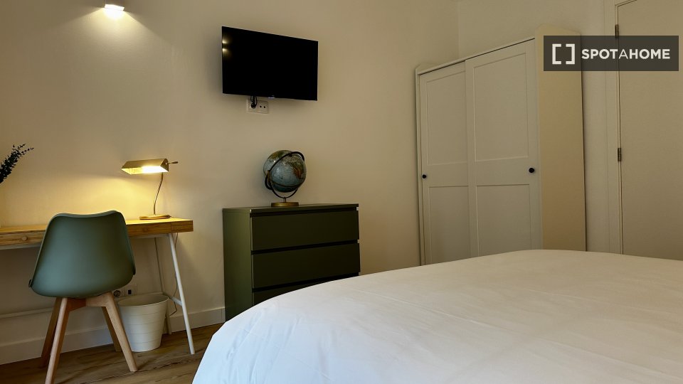 Double room Lisbon, 6 beds — photo 9
