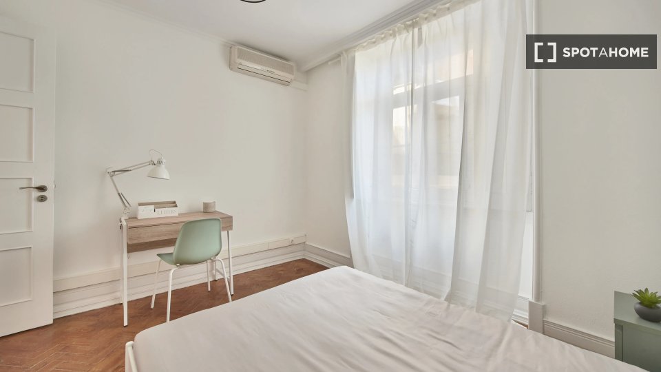 Double room Lisbon, 8 beds — photo 2