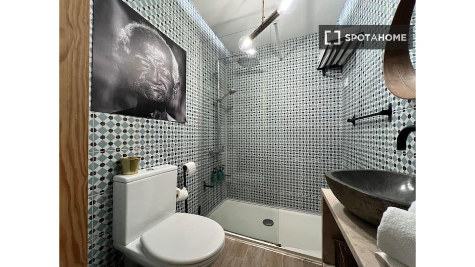 Apartment Lisbon, 2 beds, 75m² — photo 1