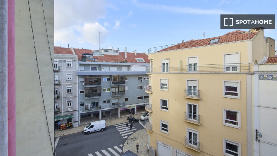 Double room Lisbon, 5 beds — photo 5