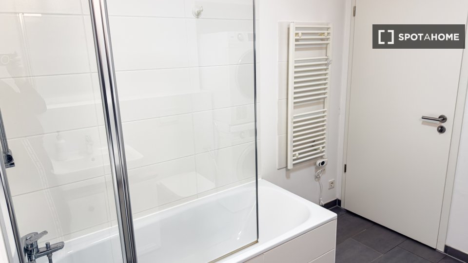 Apartment Berlin, 3 beds, 98m² — photo 4