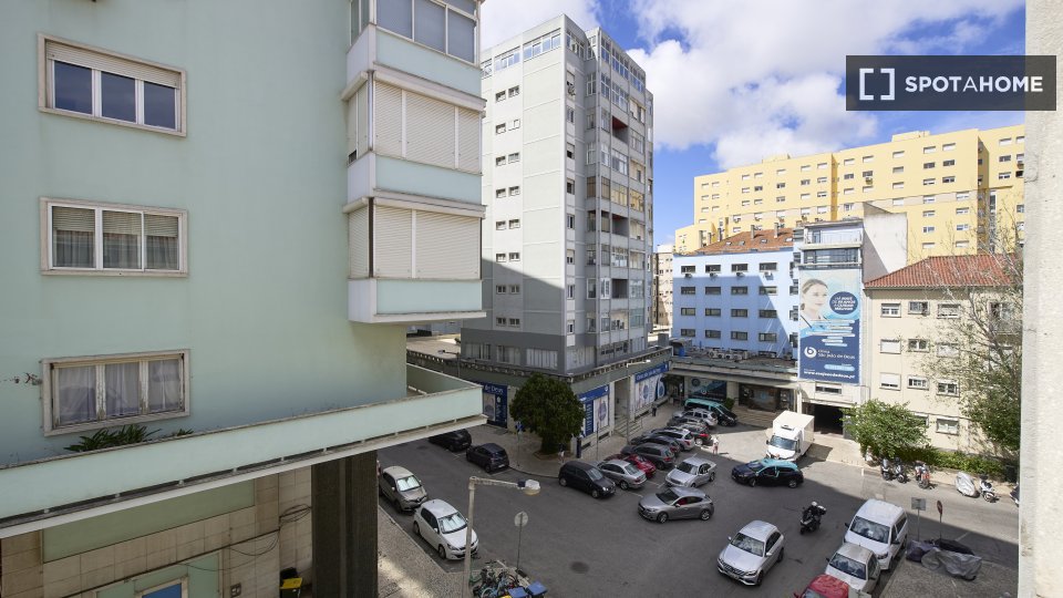 Double room Lisbon, 6 beds — photo 16