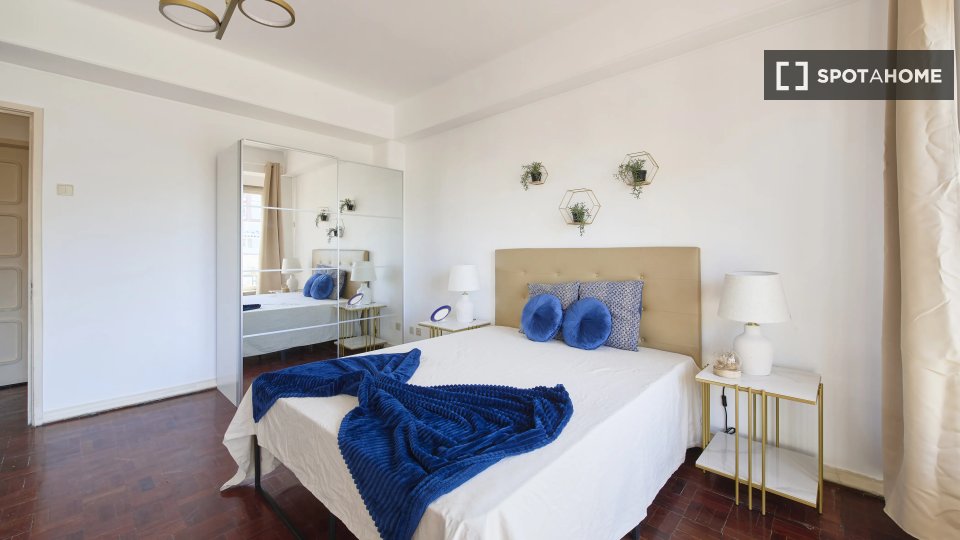 Double room Lisbon, 7 beds — photo 2