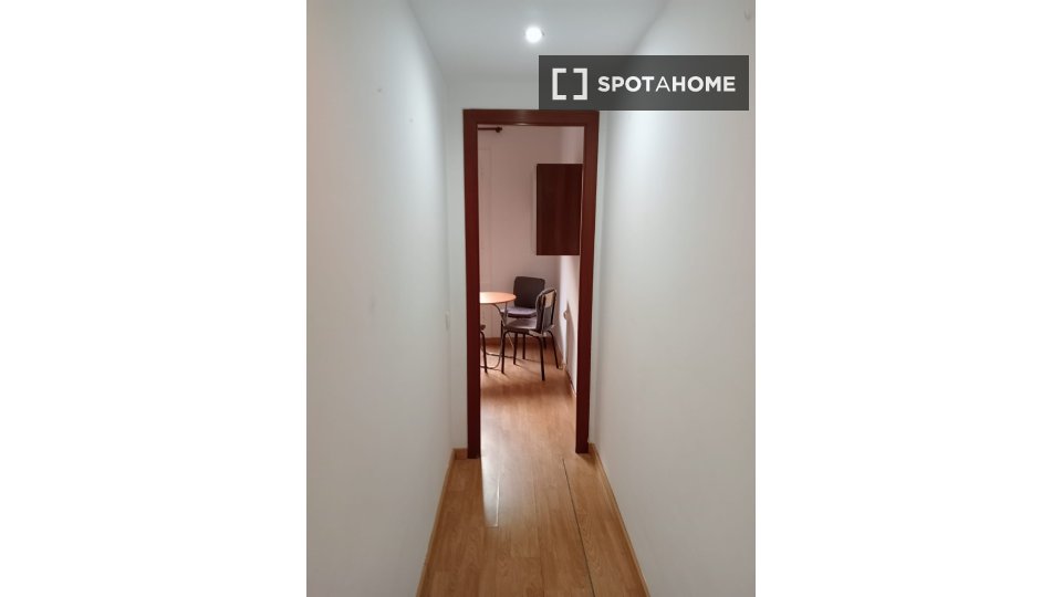 Apartment mono Barcelona, 45m² — photo 3