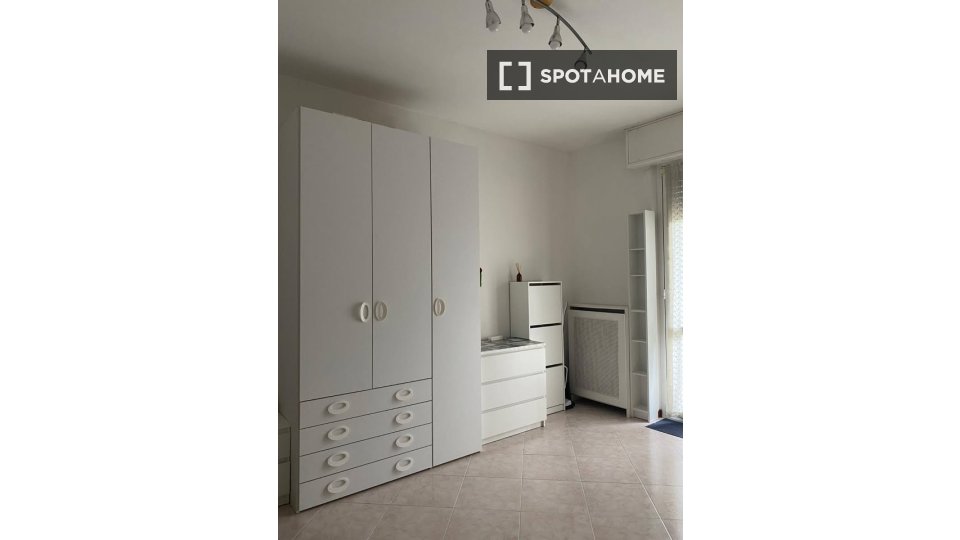 Double room Milan, 2 beds, 70m² — photo 7