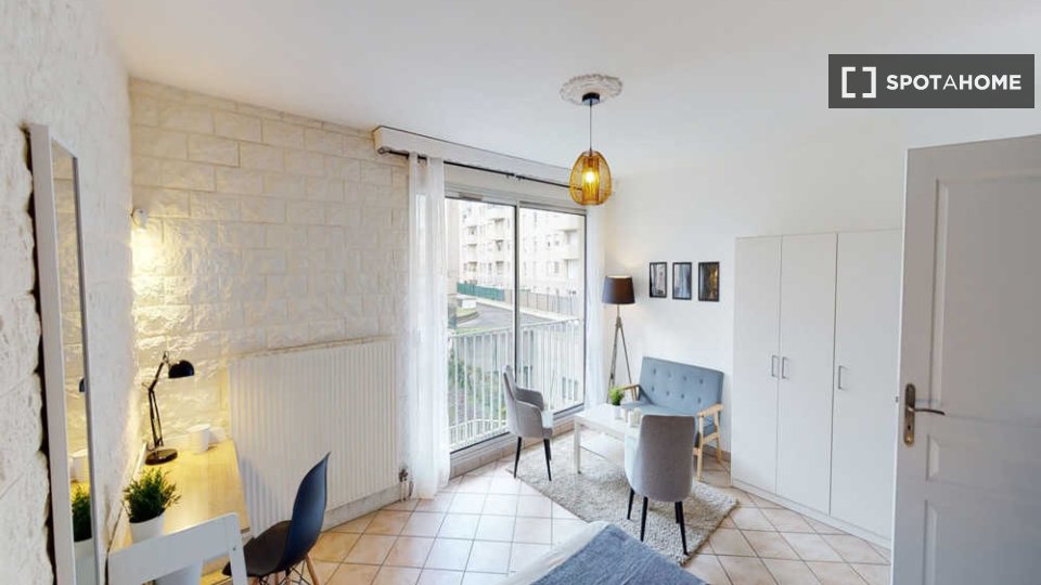 Double room Lyon, 4 beds, 80m² — photo 2