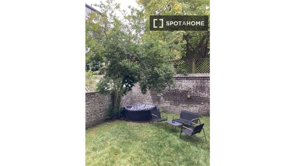 Double room Brussels, 4 beds — photo 10