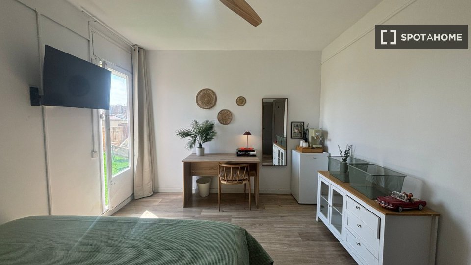 Double room Barcelona, 8 beds, 220m² — photo 19