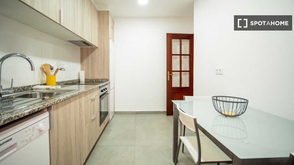 Apartment Valencia, 3 beds, 70m² — photo 4
