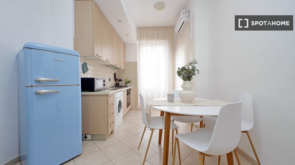 Apartment Rome, 1 bed — photo 12