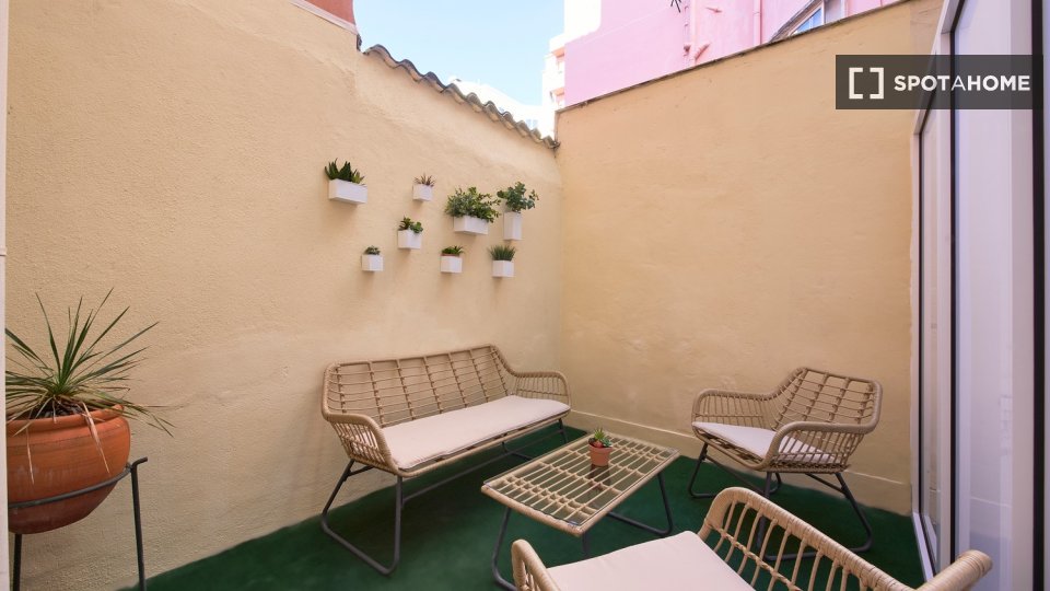 Apartment Lisbon, 1 bed — photo 4