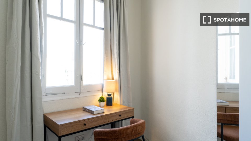 Double room Madrid, 7 beds — photo 8