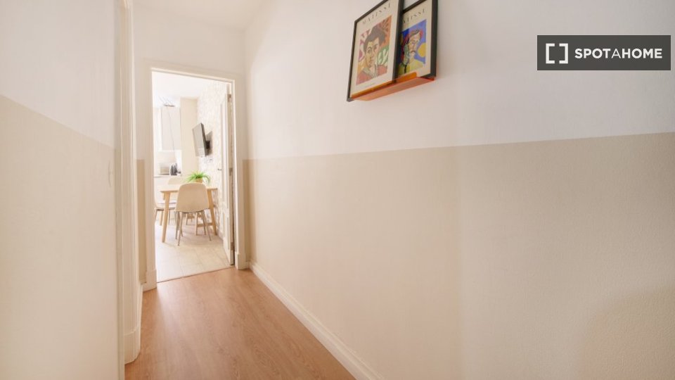 Double room Lisbon, 6 beds — photo 19