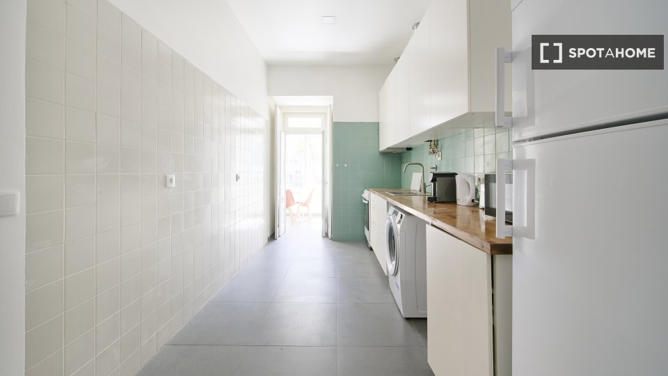 Double room Lisbon, 8 beds — photo 17