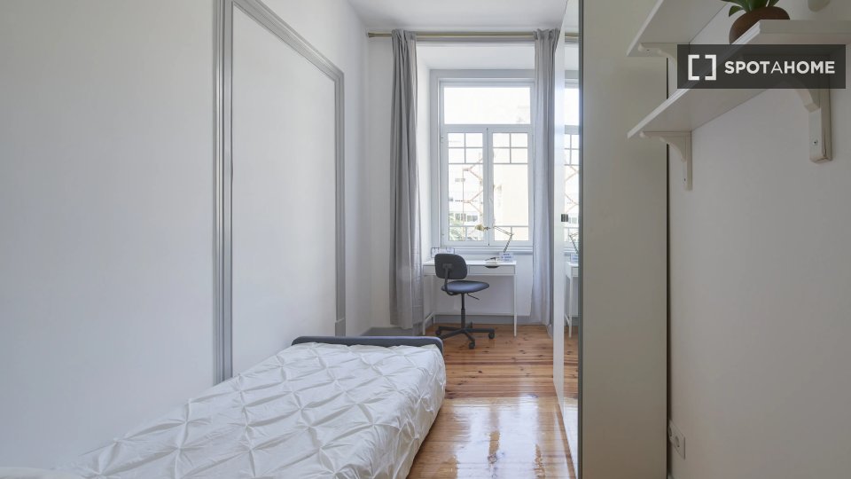 Double room Lisbon, 10 beds — photo 10