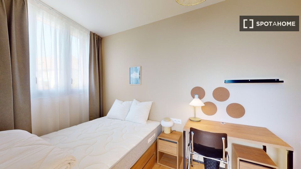 Double room Paris, 24 beds — photo 11