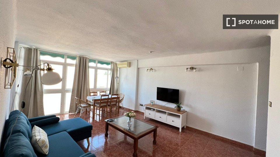 Double room Malaga, 3 beds, 89m² — photo 6