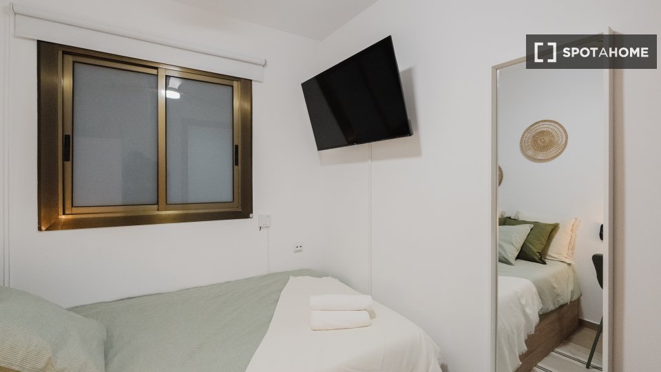 Double room Barcelona, 3 beds, 62m² — photo 8