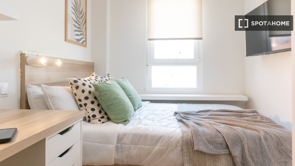 Double room Madrid, 6 beds, 200m² — photo 4
