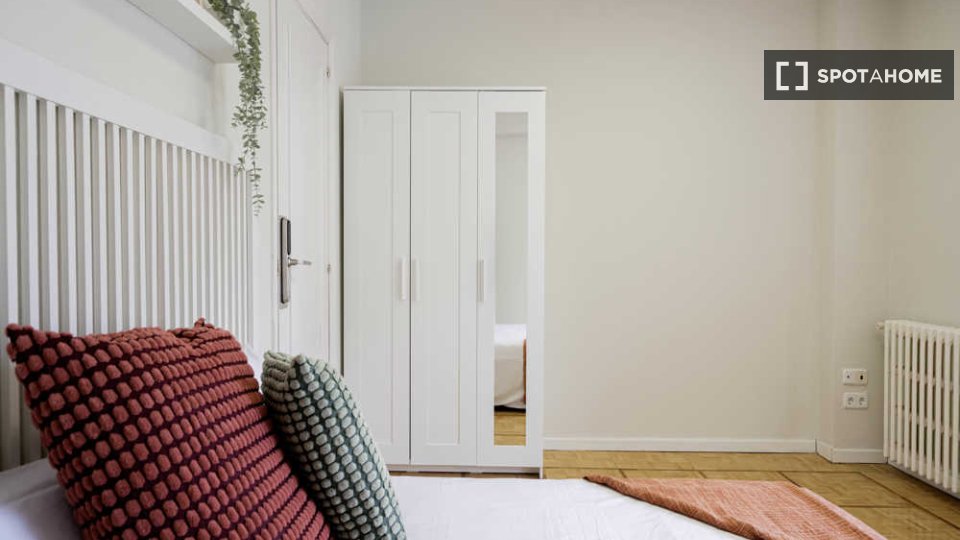 Double room Madrid, 8 beds — photo 30