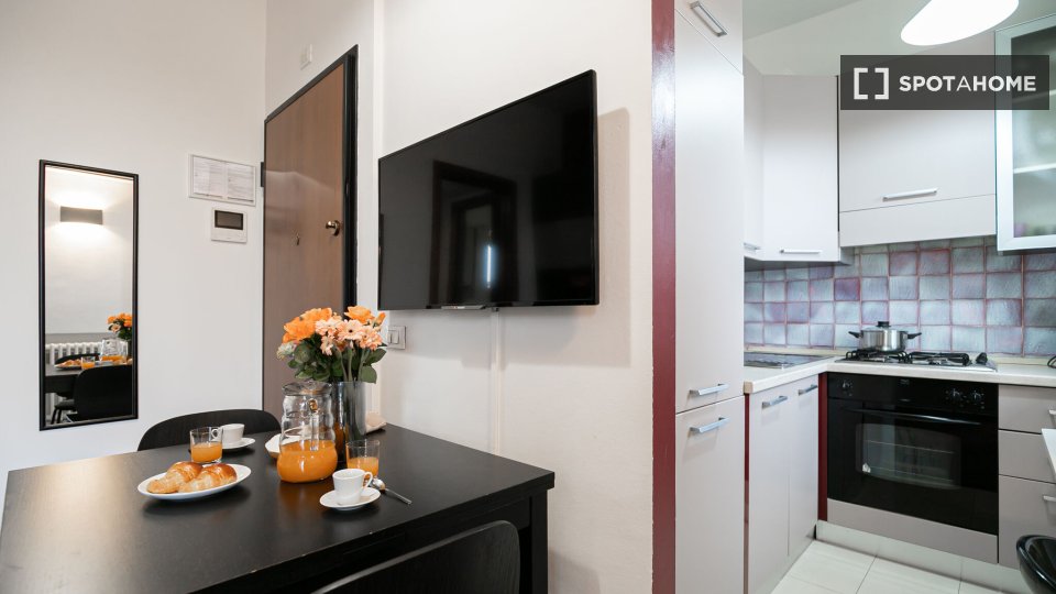 Apartment Milan, 1 bed, 37m² — photo 9
