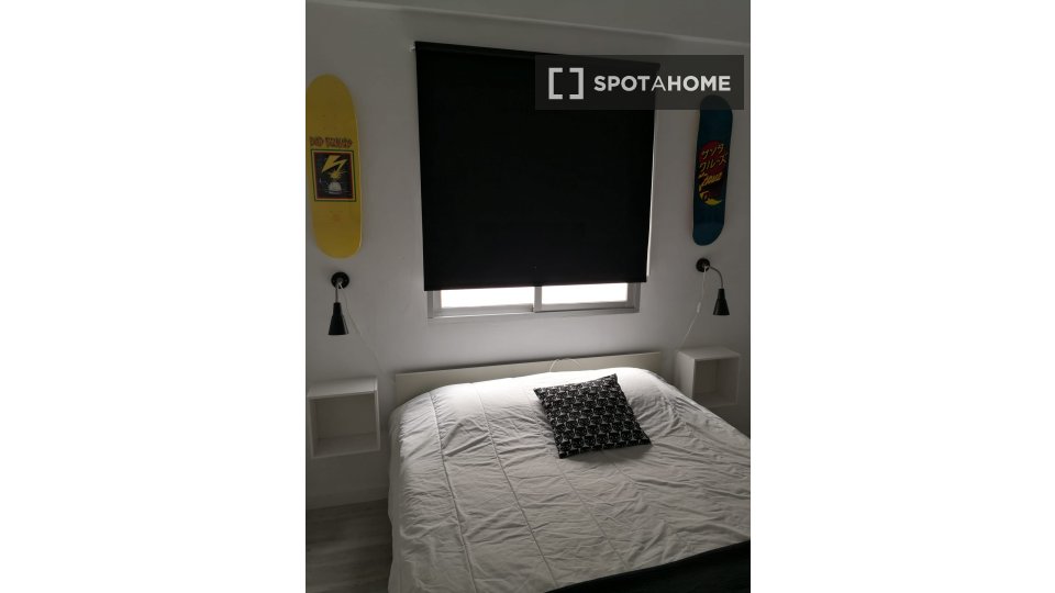 Double room Malaga, 3 beds, 80m² — photo 15