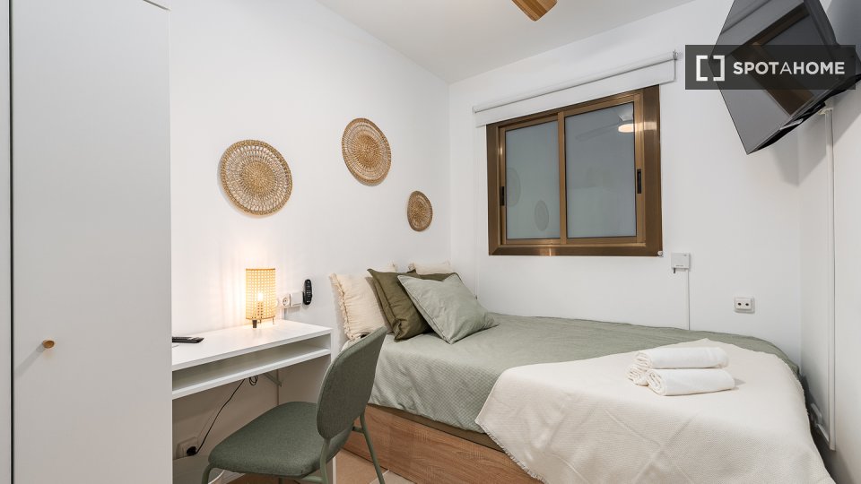 Double room Barcelona, 3 beds, 62m² — photo 20