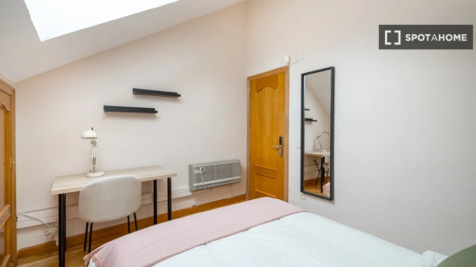 Double room Madrid, 10 beds — photo 17