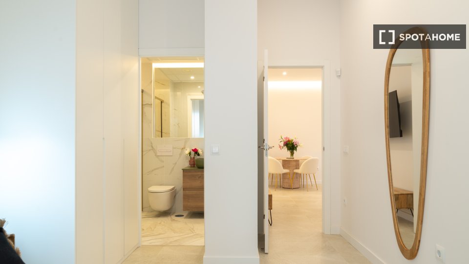 Apartment Madrid, 2 beds, 65m² — photo 1