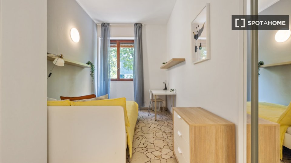 Double room Milan, 5 beds, 137m² — photo 1