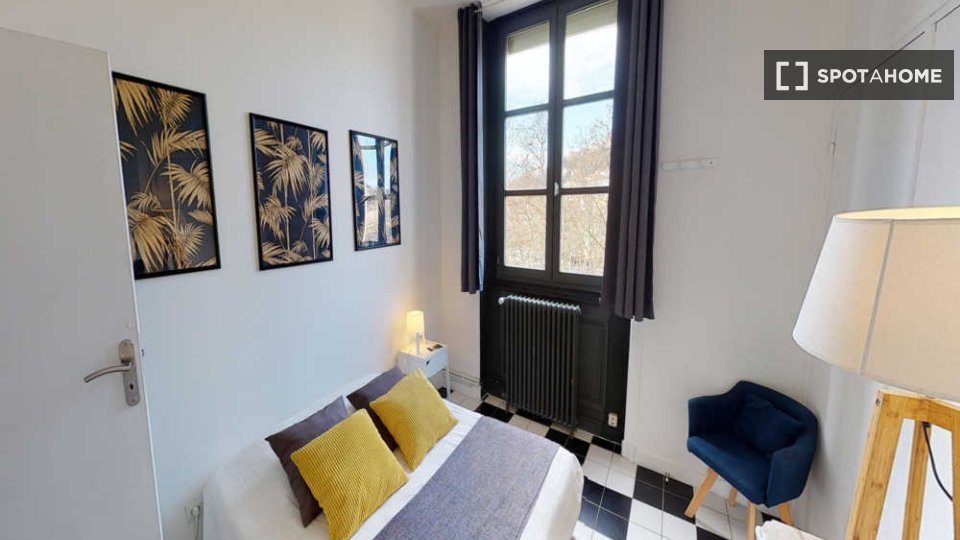 Double room Lyon, 4 beds, 110m² — photo 8