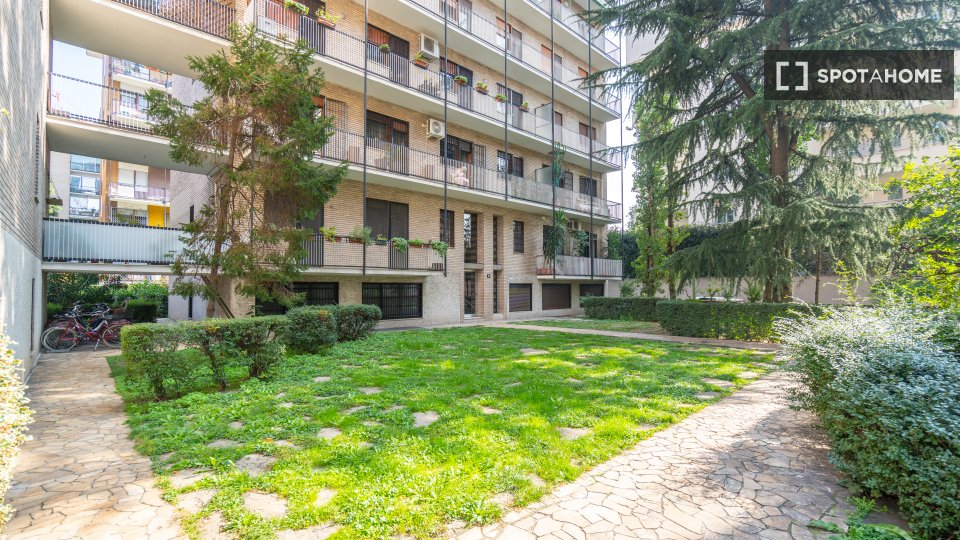 Double room Milan, 4 beds — photo 11