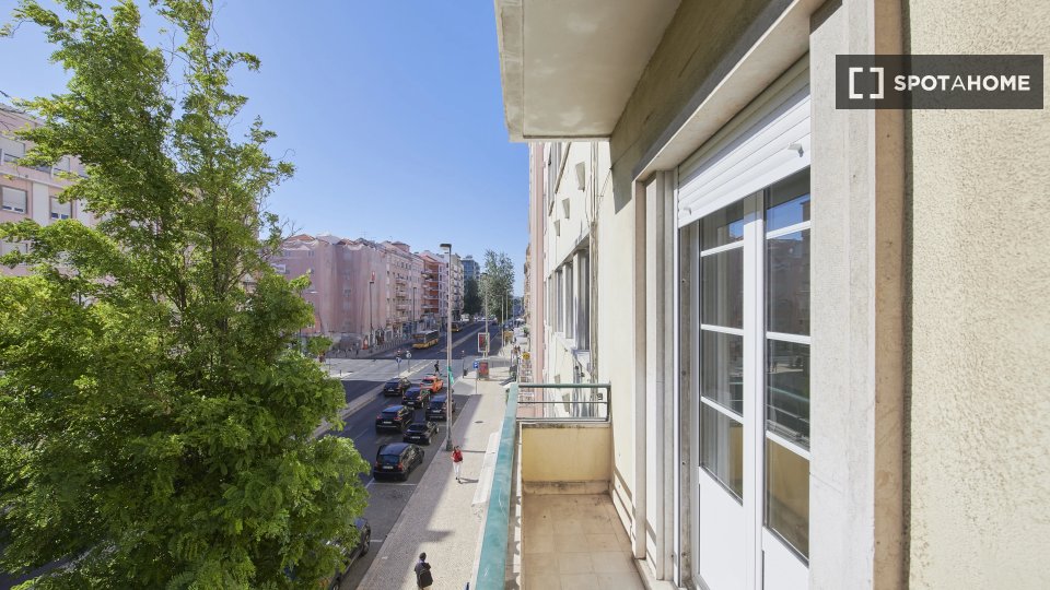 Double room Lisbon, 6 beds — photo 14